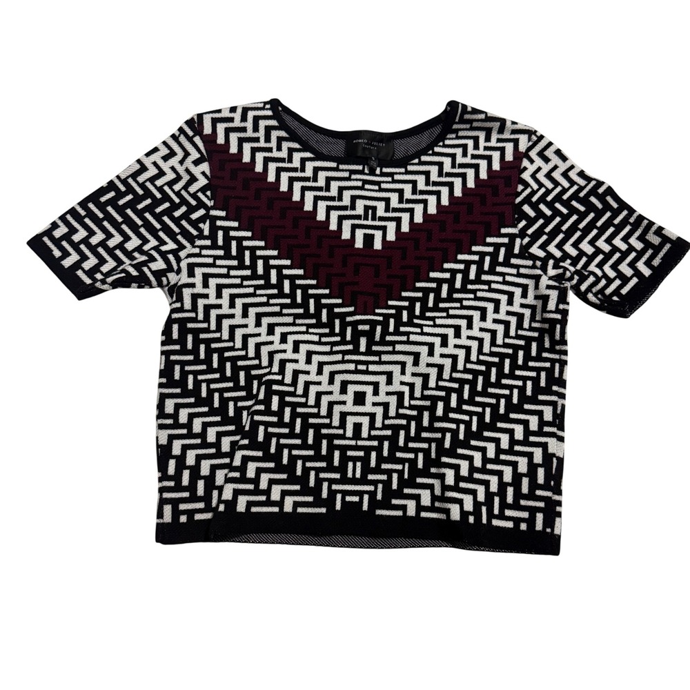 Romeo + Juliet Couture Geometric Chevron Knit Short Sleeve Top Black Sz S